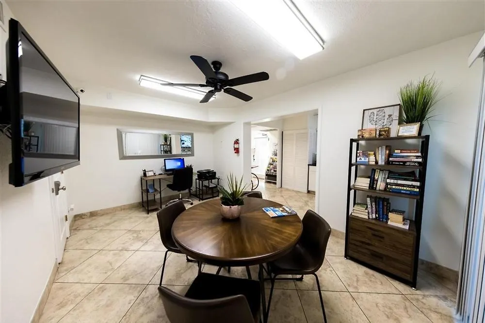 122 Fully Furnished 1Br Suite-Prime Location Scottsdale